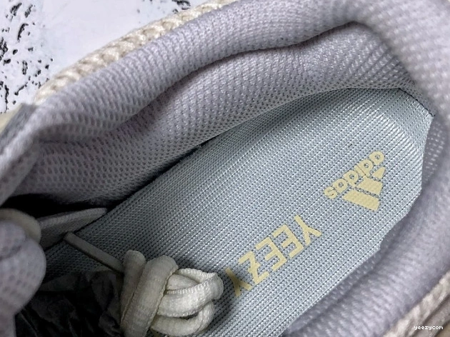 EG7596 Yeezy Adidas 700 Analog Boost 0823